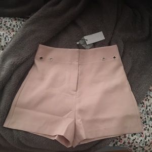 Dusty pink shorts *very flattering*